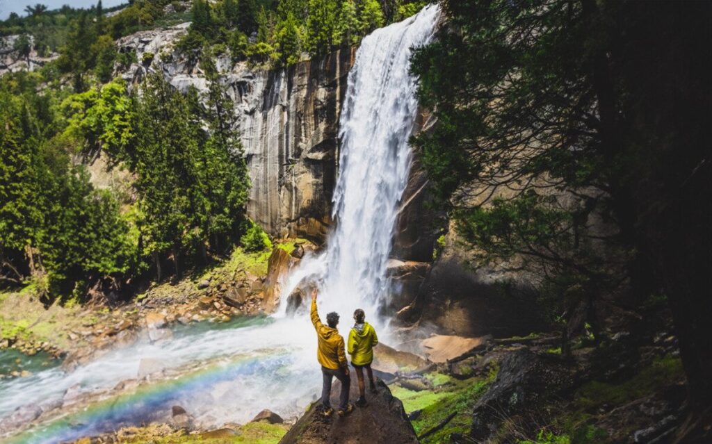 Lower Yosemite Falls Trail, personnes en randonnée, californie