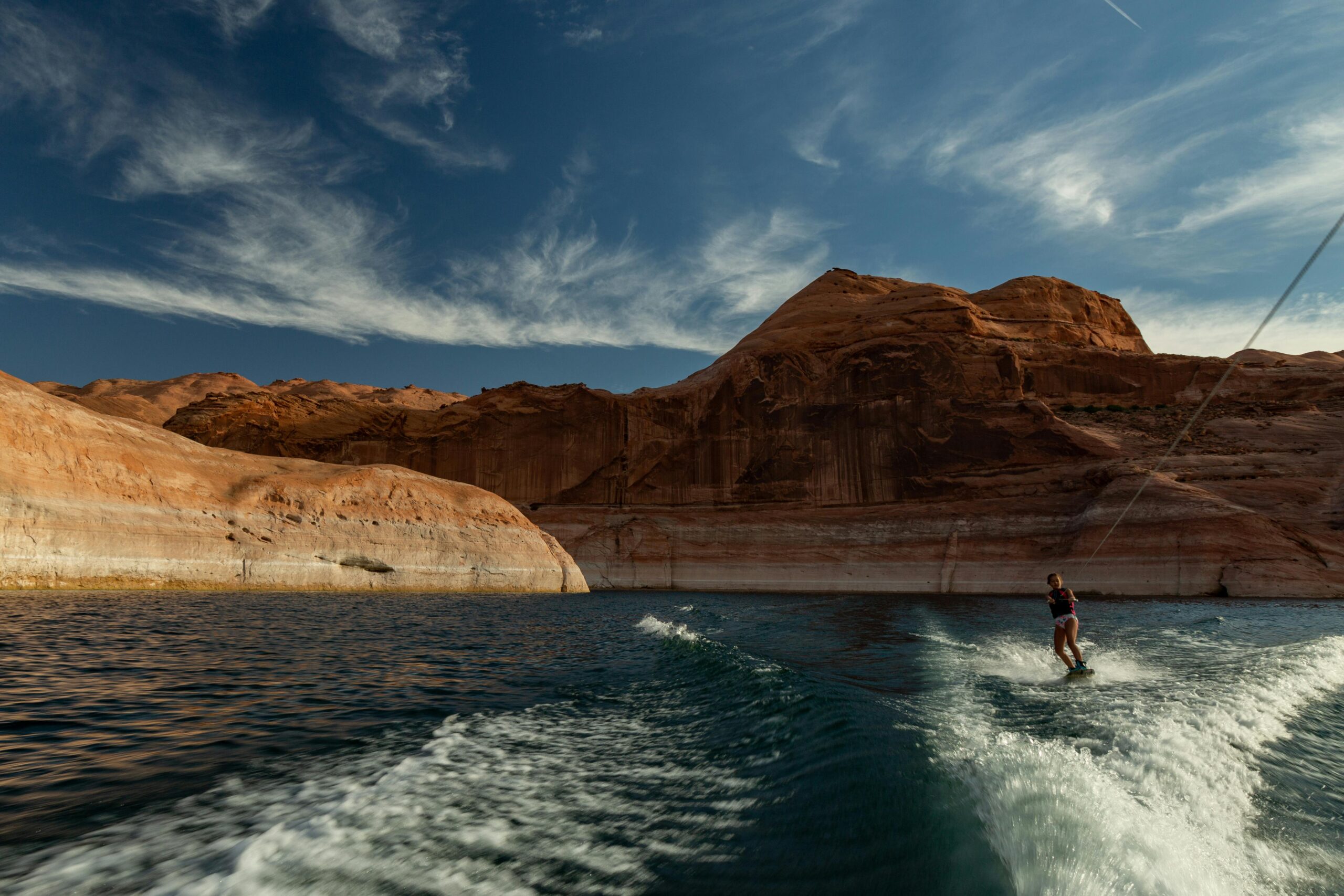 Plongez dans l’aventure aquatique :  3 destinations incontournables pour les sports nautiques